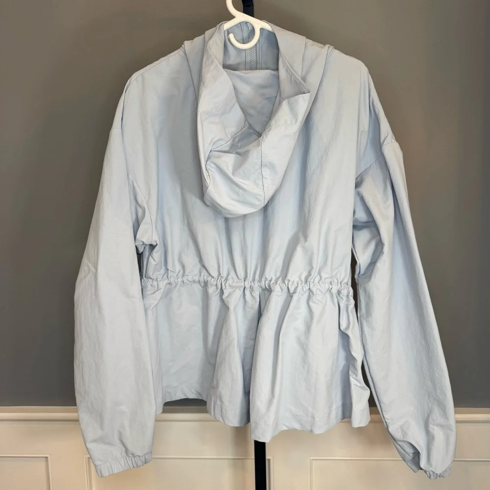 Nike Light Blue Hooded Windbreaker Jacket Women’s Medium‎ Drawstring Waist - Picture 9 of 10